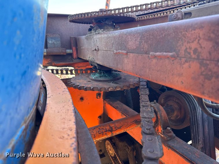 image for item DV2855 Bear Cat 4200 tub grinder