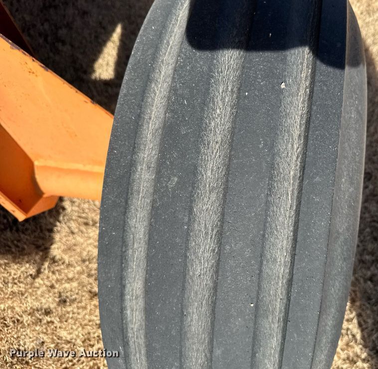 image for item DV2855 Bear Cat 4200 tub grinder