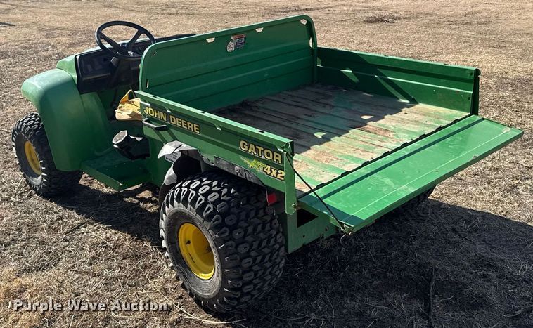 image for item DV2856 2001 John Deere Gator utility vehicle