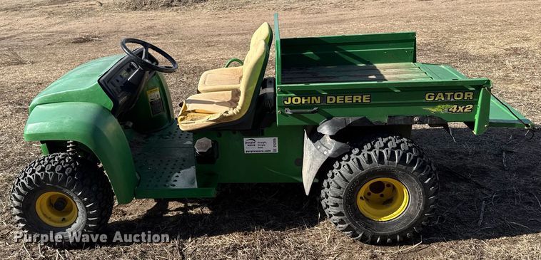 image for item DV2856 2001 John Deere Gator utility vehicle