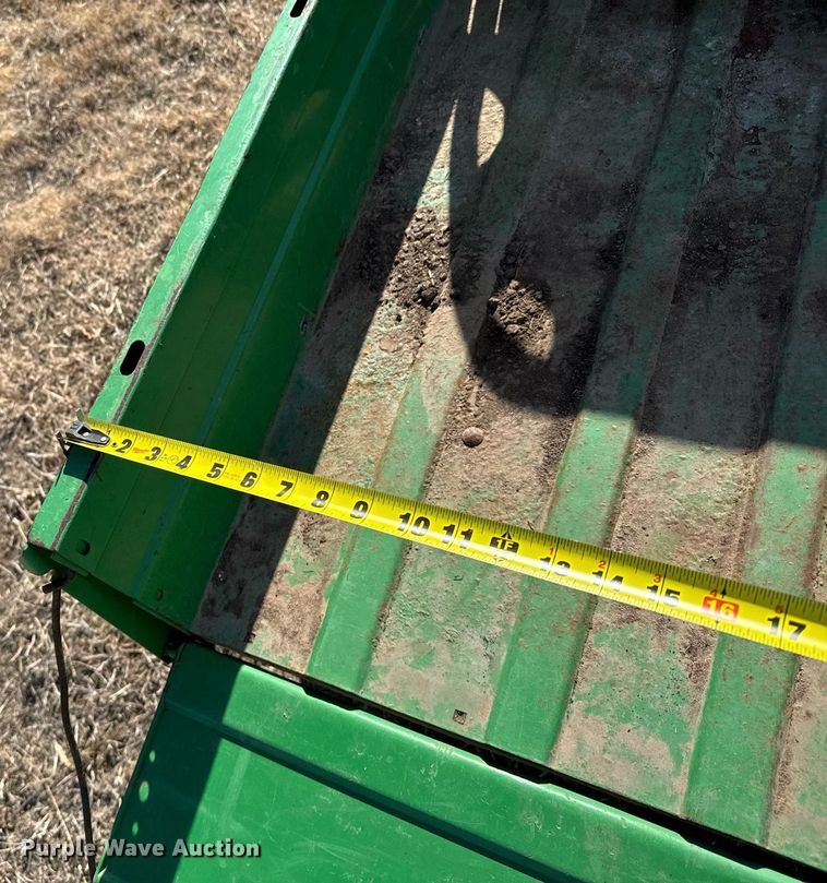 image for item DV2856 2001 John Deere Gator utility vehicle