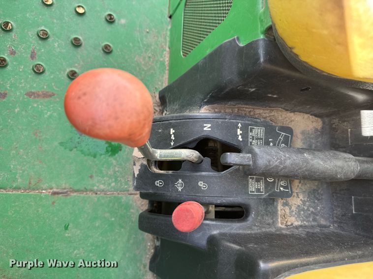 image for item DV2856 2001 John Deere Gator utility vehicle