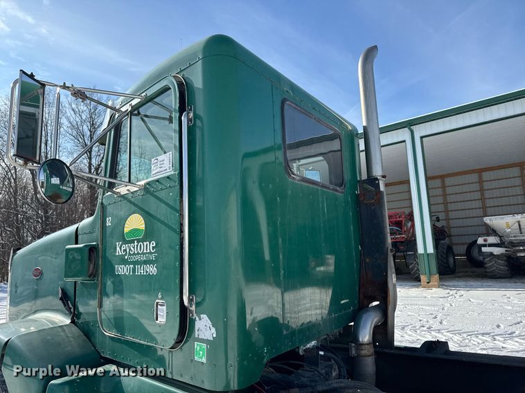 image for item DW2476 1989 Peterbilt 377 truck cab and chassis