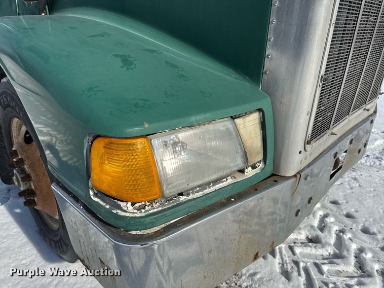 image for item DW2476 1989 Peterbilt 377 truck cab and chassis