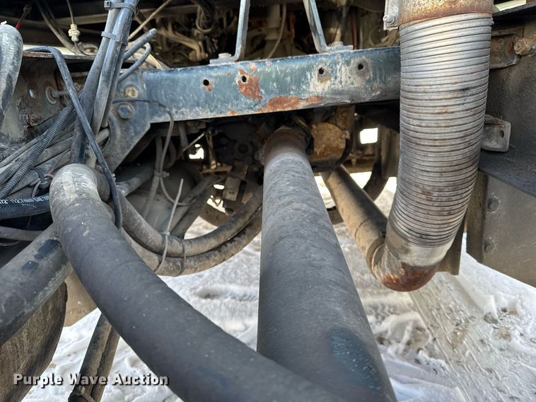 image for item DW2476 1989 Peterbilt 377 truck cab and chassis