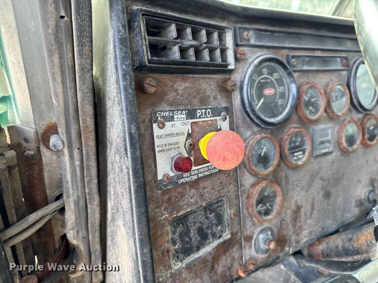 image for item DW2476 1989 Peterbilt 377 truck cab and chassis