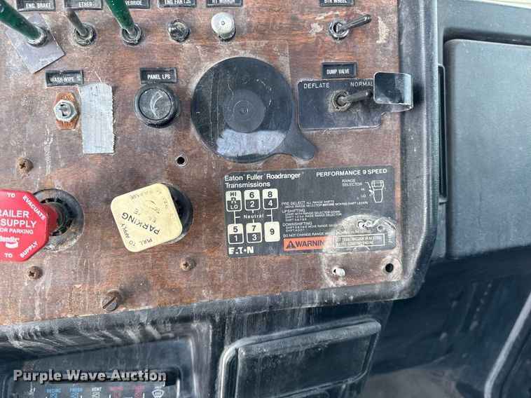 image for item DW2476 1989 Peterbilt 377 truck cab and chassis