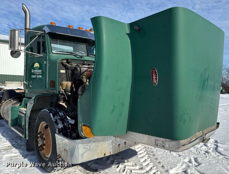 image for item DW2476 1989 Peterbilt 377 truck cab and chassis