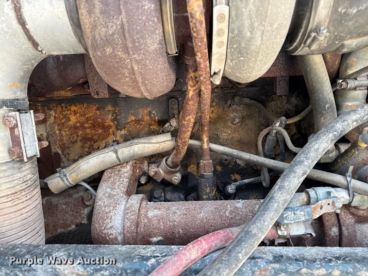 image for item DW2476 1989 Peterbilt 377 truck cab and chassis