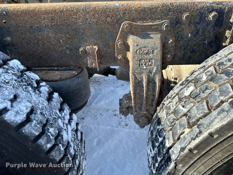 image for item DW2476 1989 Peterbilt 377 truck cab and chassis