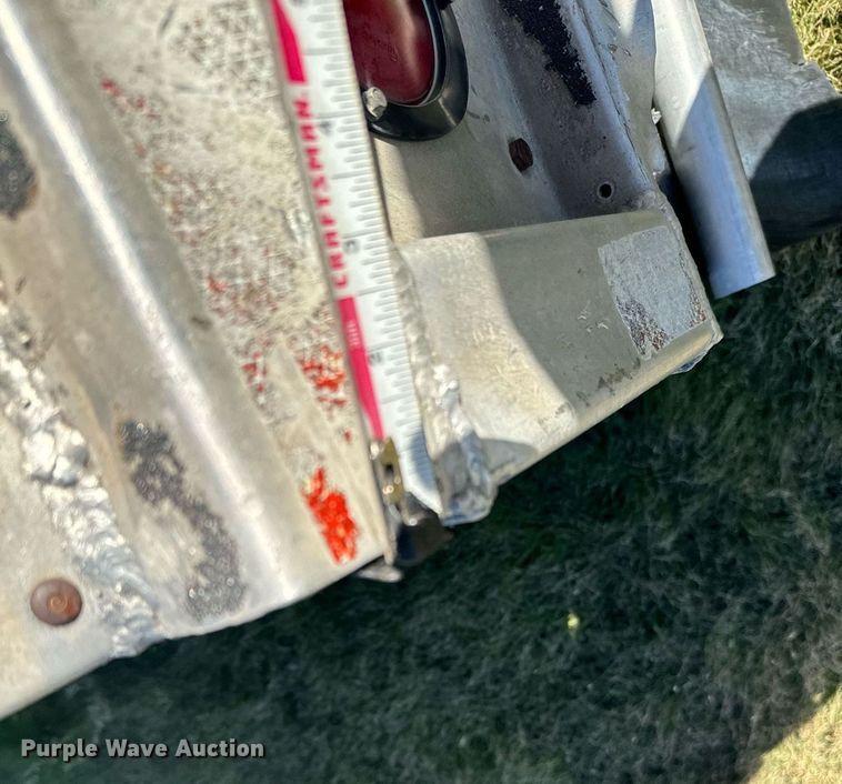 image for item DX3625 1989 Cornhusker Grain Hopper grain trailer