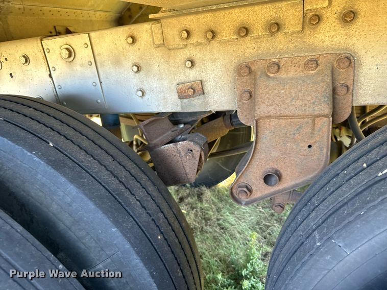 image for item DX3625 1989 Cornhusker Grain Hopper grain trailer