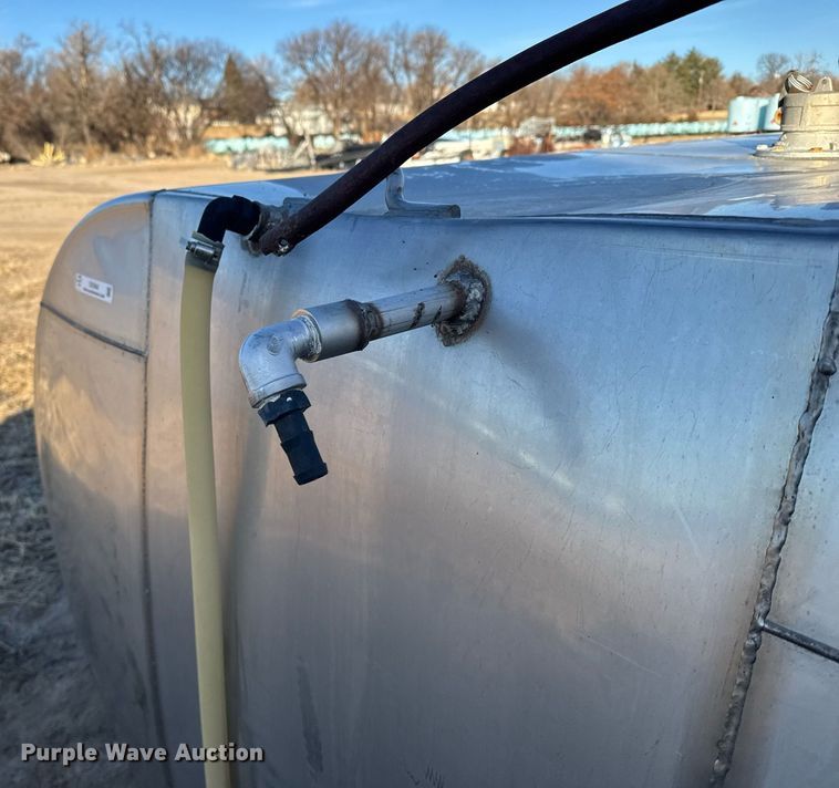 image for item DX3946 Water tank