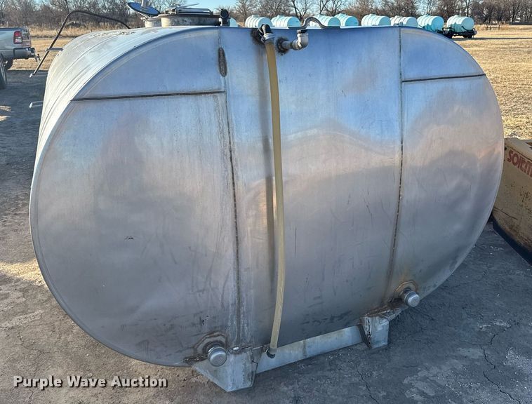 image for item DX3946 Water tank
