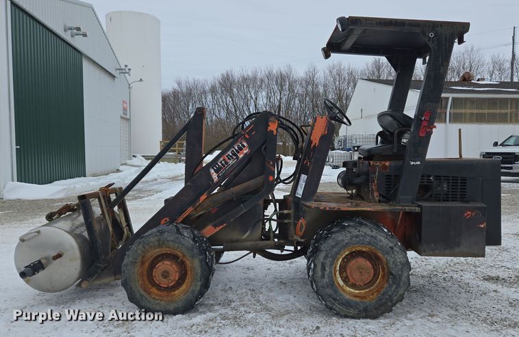 image for item EC3945 1991 Willmar Wrangler wheel loader
