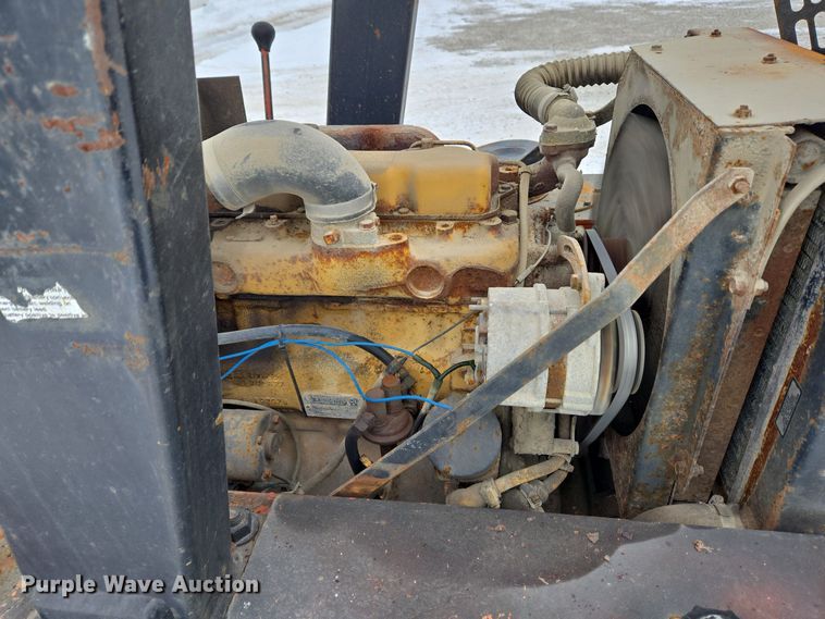 image for item EC3945 1991 Willmar Wrangler wheel loader