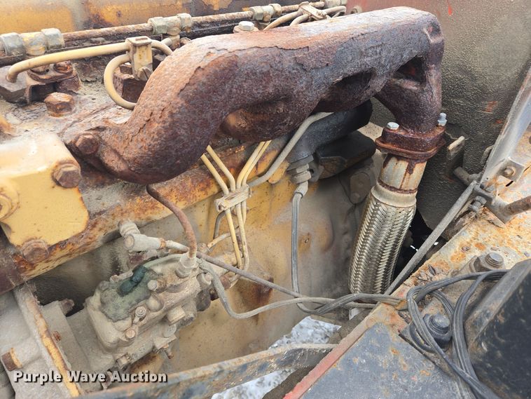 image for item EC3945 1991 Willmar Wrangler wheel loader