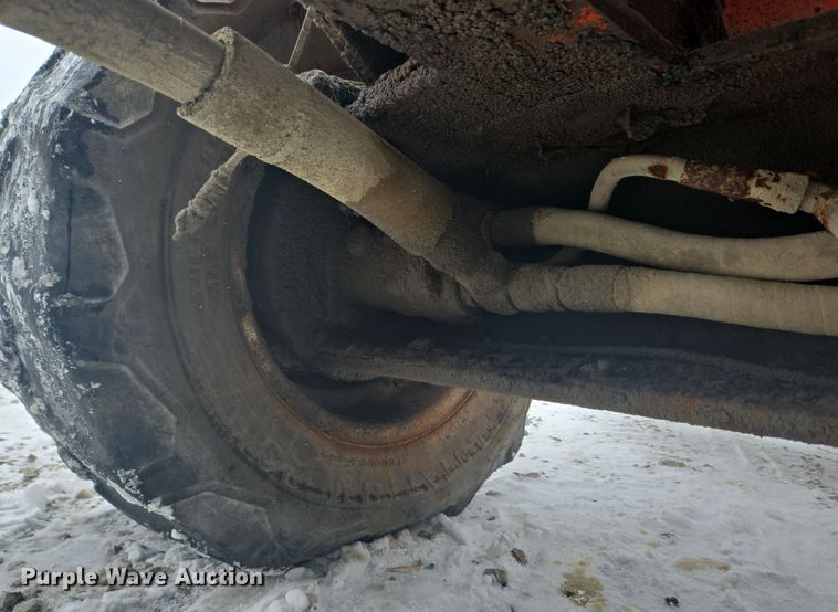 image for item EC3945 1991 Willmar Wrangler wheel loader