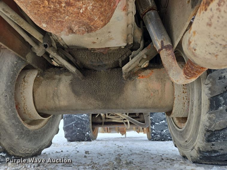 image for item EC3945 1991 Willmar Wrangler wheel loader