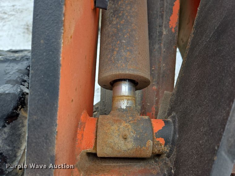 image for item EC3945 1991 Willmar Wrangler wheel loader