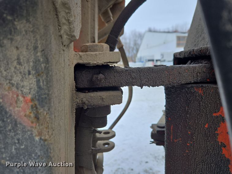 image for item EC3945 1991 Willmar Wrangler wheel loader