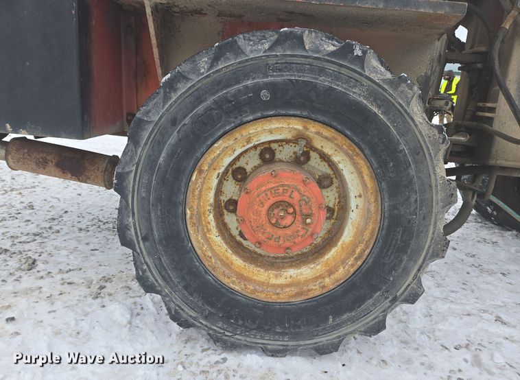 image for item EC3945 1991 Willmar Wrangler wheel loader