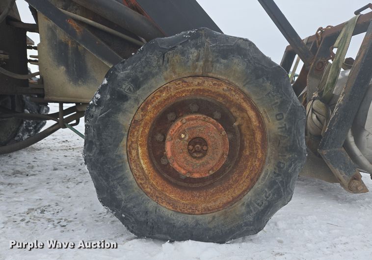 image for item EC3945 1991 Willmar Wrangler wheel loader