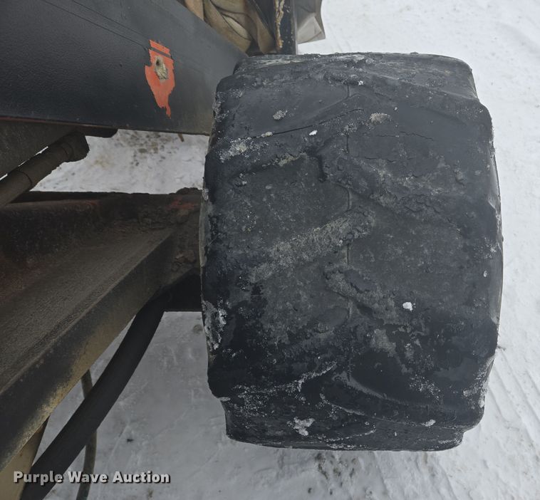 image for item EC3945 1991 Willmar Wrangler wheel loader