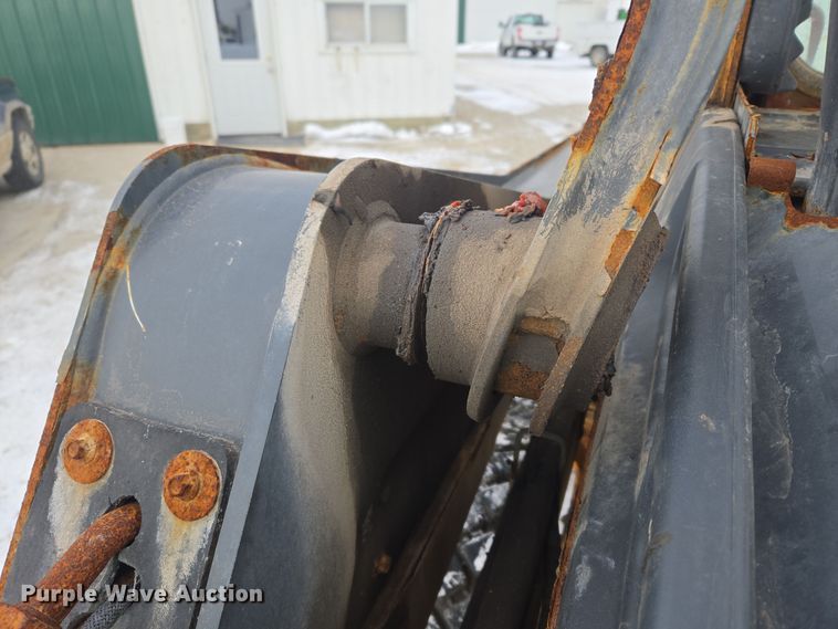 image for item EC3949 2017 John Deere 324E skid steer loader