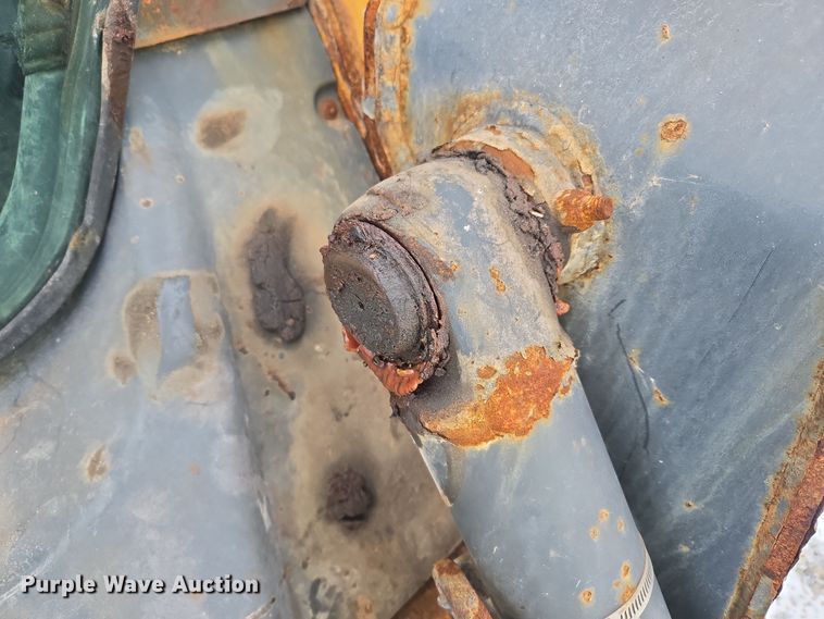 image for item EC3949 2017 John Deere 324E skid steer loader