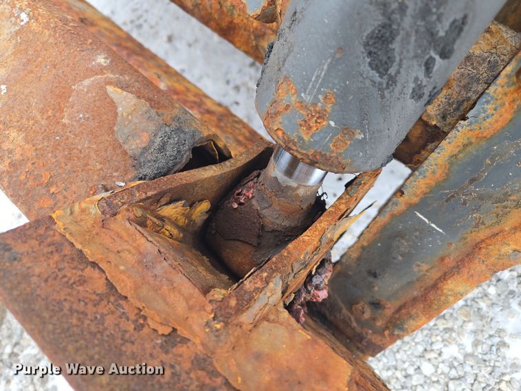 image for item EC3949 2017 John Deere 324E skid steer loader