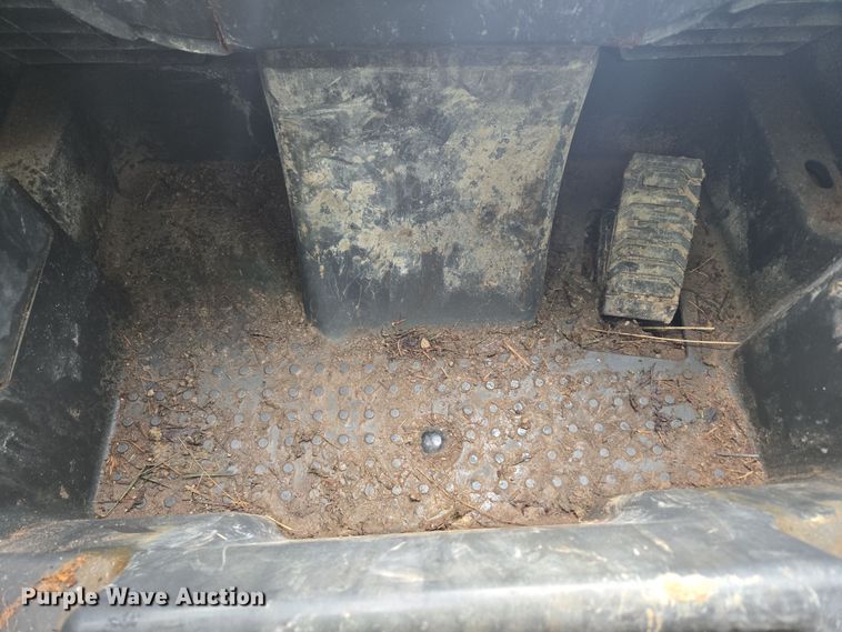 image for item EC3949 2017 John Deere 324E skid steer loader