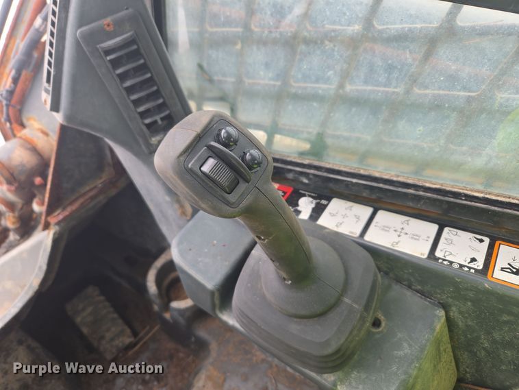 image for item EC3949 2017 John Deere 324E skid steer loader