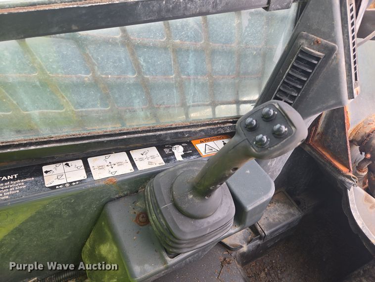 image for item EC3949 2017 John Deere 324E skid steer loader