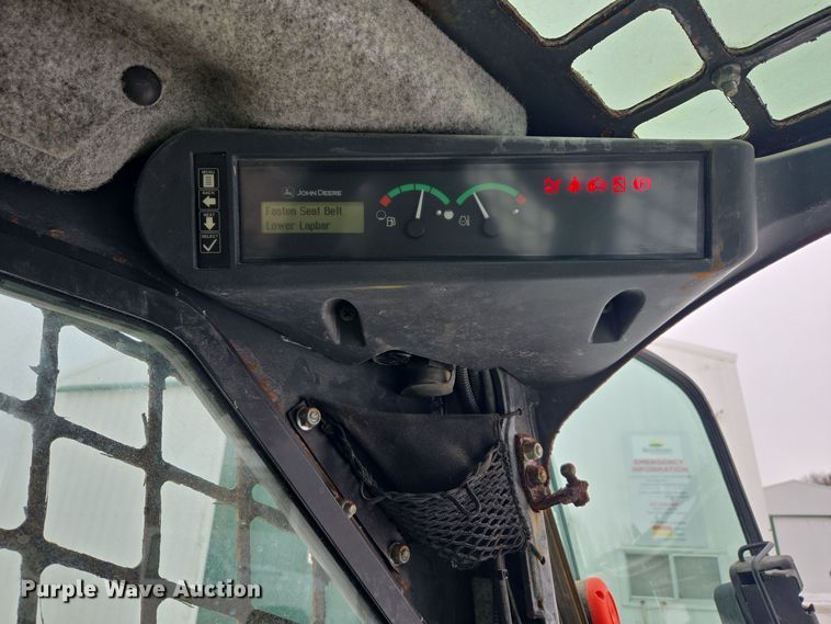 image for item EC3949 2017 John Deere 324E skid steer loader