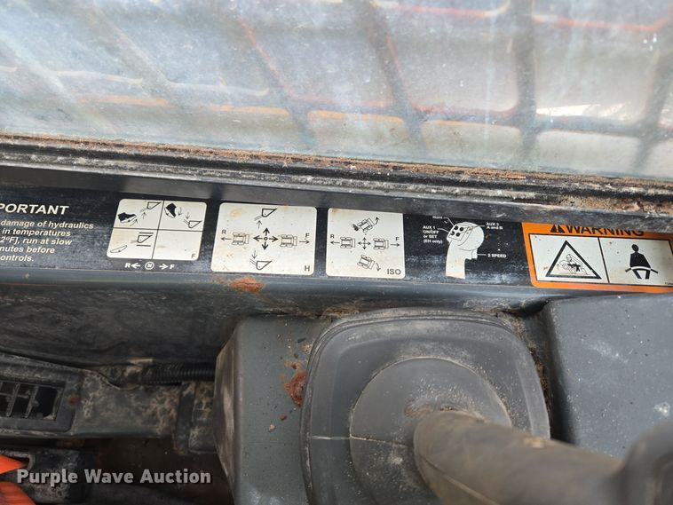 image for item EC3949 2017 John Deere 324E skid steer loader