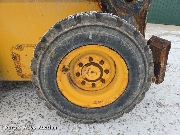 image for item EC3949 2017 John Deere 324E skid steer loader