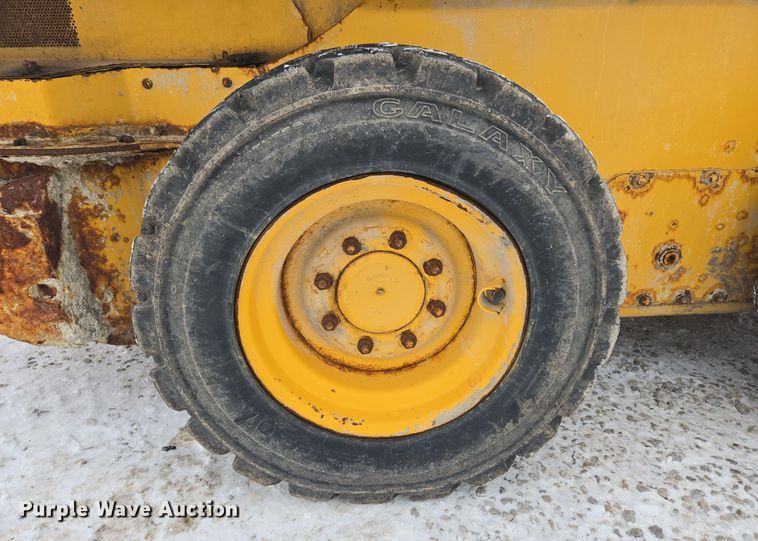 image for item EC3949 2017 John Deere 324E skid steer loader