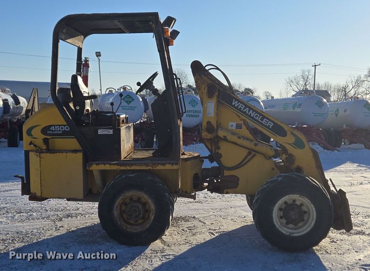 image for item EC3950 2001 Willmar 4500 Wrangler compact wheel loader