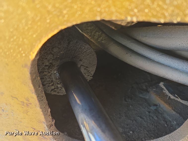 image for item EC3950 2001 Willmar 4500 Wrangler compact wheel loader