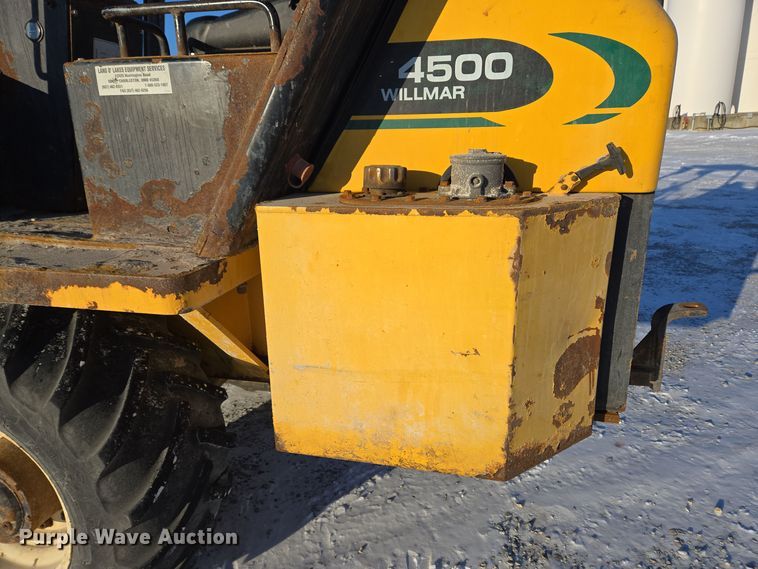 image for item EC3950 2001 Willmar 4500 Wrangler compact wheel loader