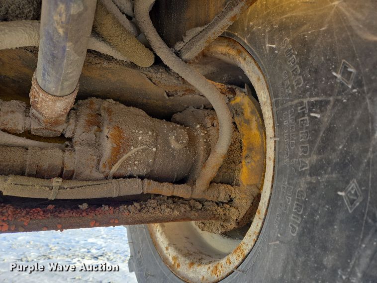 image for item EC3950 2001 Willmar 4500 Wrangler compact wheel loader