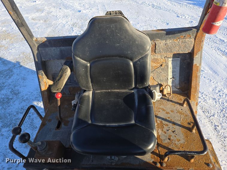 image for item EC3950 2001 Willmar 4500 Wrangler compact wheel loader