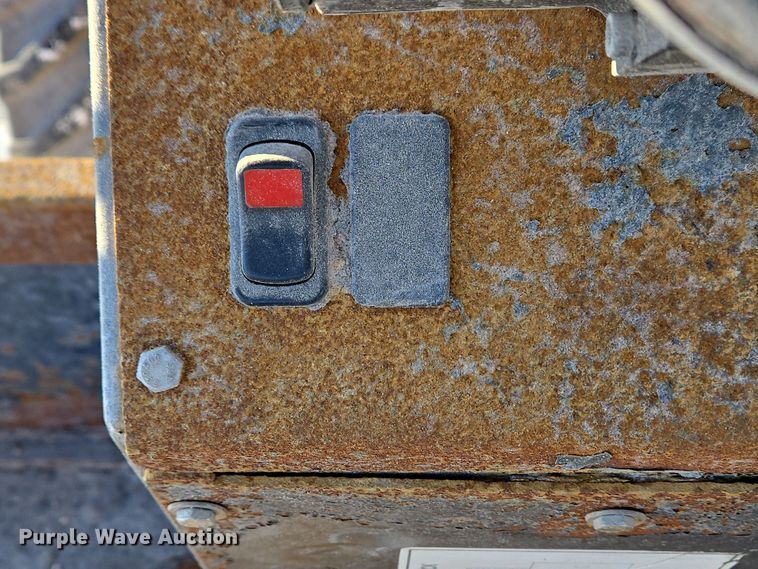 image for item EC3950 2001 Willmar 4500 Wrangler compact wheel loader