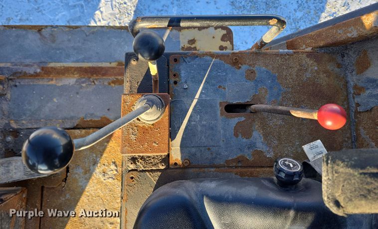 image for item EC3950 2001 Willmar 4500 Wrangler compact wheel loader