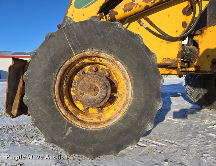 image for item EC3950 2001 Willmar 4500 Wrangler compact wheel loader