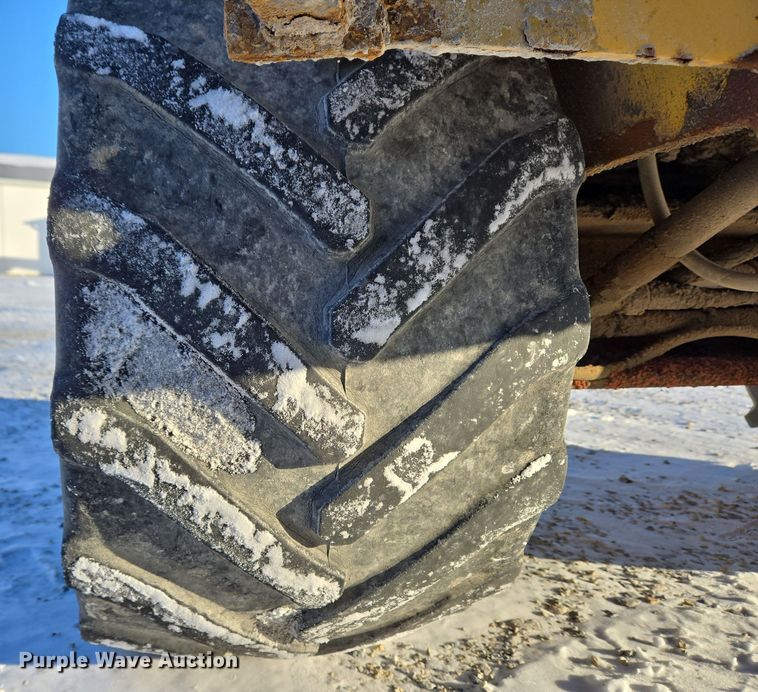 image for item EC3950 2001 Willmar 4500 Wrangler compact wheel loader