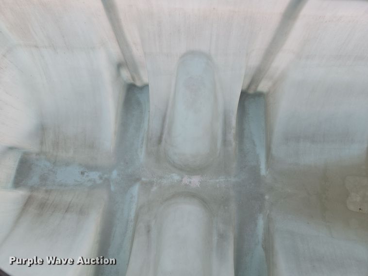 image for item EC3958 Nurse tank trailer