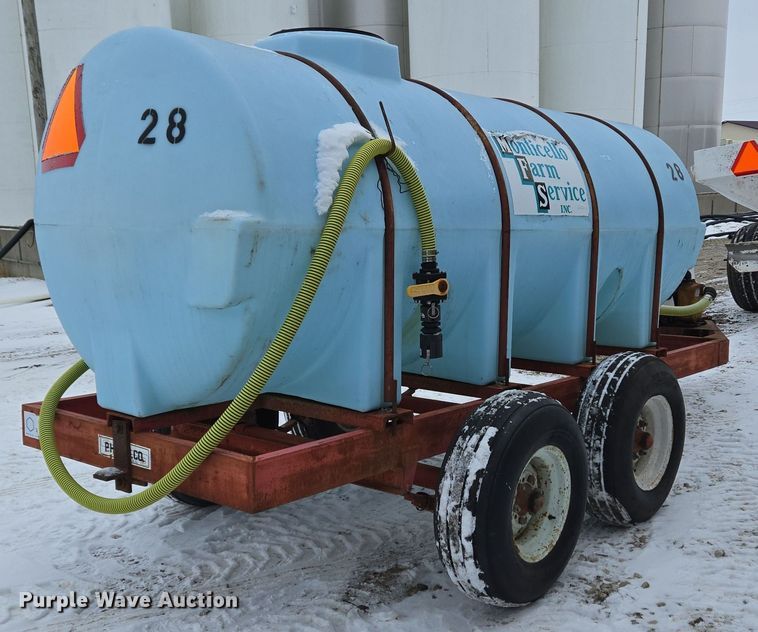 image for item EC3963 P&H MFG 2808-T nurse tank trailer