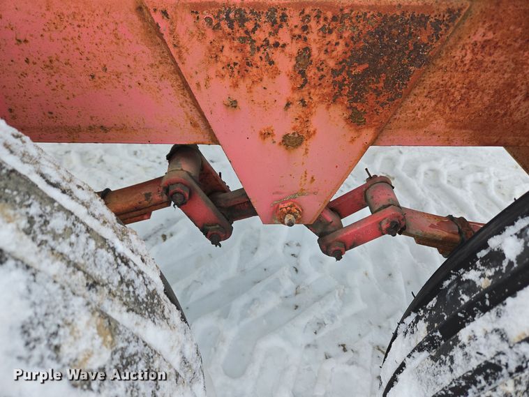 image for item EC3963 P&H MFG 2808-T nurse tank trailer